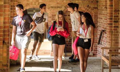 учеба в Испании